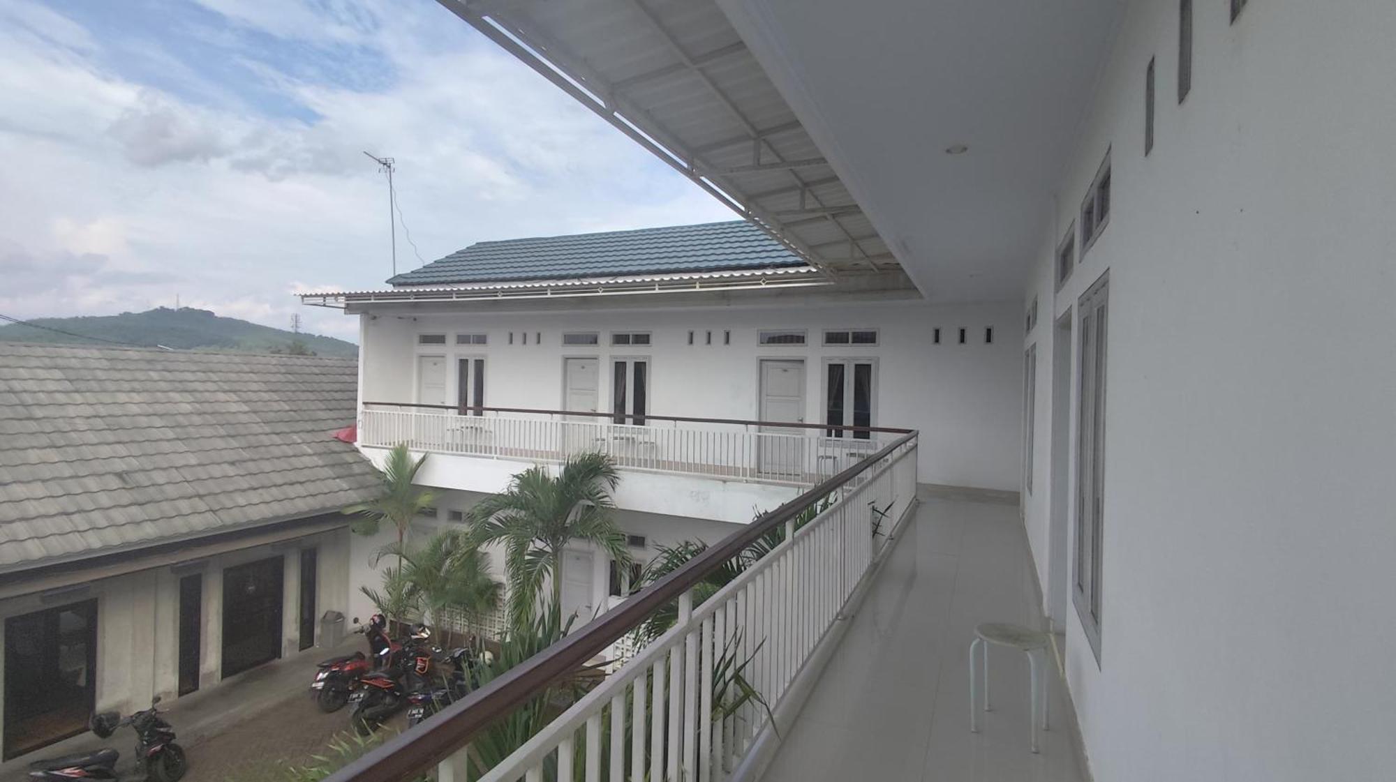 Backyard Guest House Banjar  Exteriér fotografie
